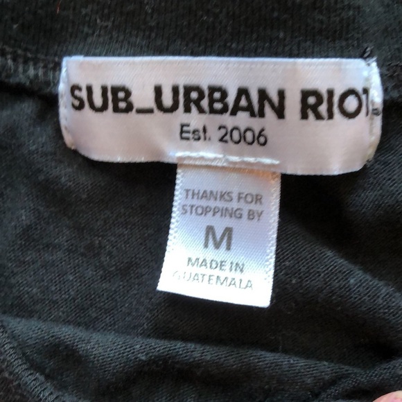 Girls Graphic Shirt Girls Size M in Like New Condition - Picture 3 of 3